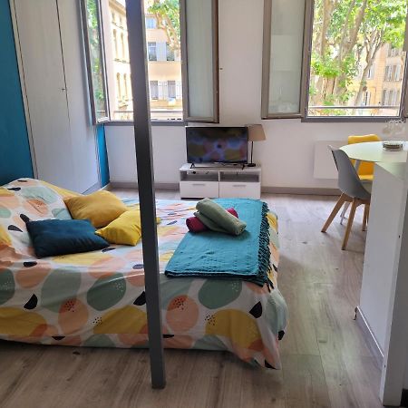 Charmant Studio Avec Mezzanine Apartment Aix-en-Provence Luaran gambar